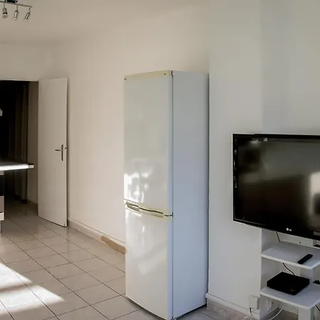 Grand Lumineux Equipe Avec Baignoire Apartment La Grande-Motte