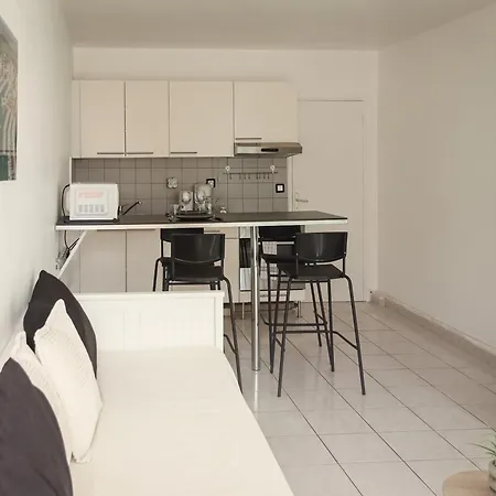 A 400m De La Mer, 36m2, Lumineux, Calme En Centre-ville Διαμέρισμα *