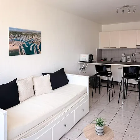 A 400m De La Mer, 36m2, Lumineux, Calme En Centre-ville Διαμέρισμα *