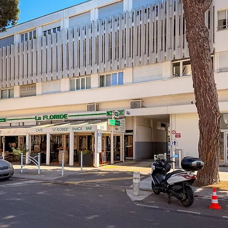 A 400m De La Mer, 36m2, Lumineux, Calme En Centre-ville Apartment